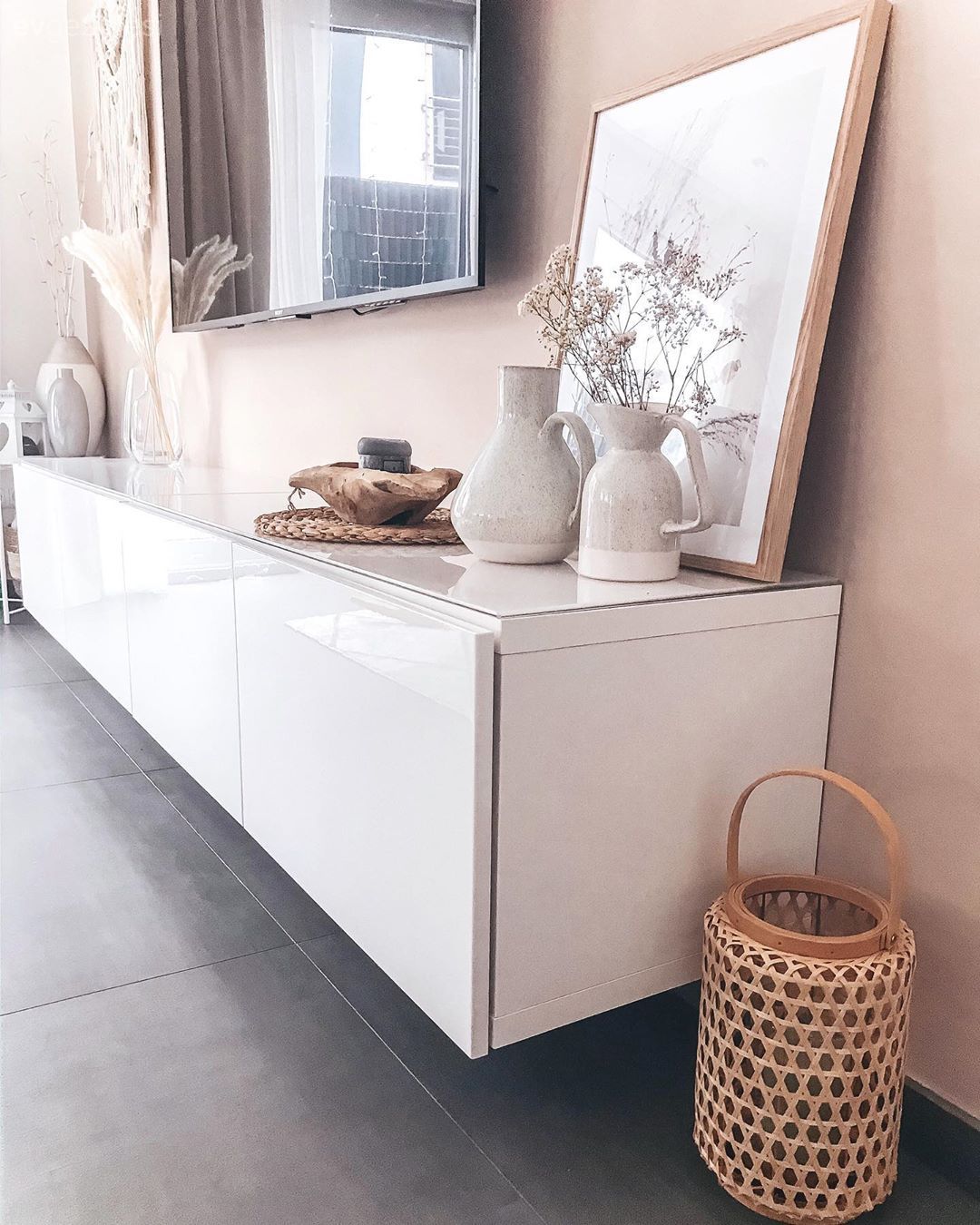 Tv ünitesi, Tv ünitesi aksesuarları, Ev Aksesuar, Beyaz, Modern, Tablo, Duvar dekorasyonu, Vazo, Fener