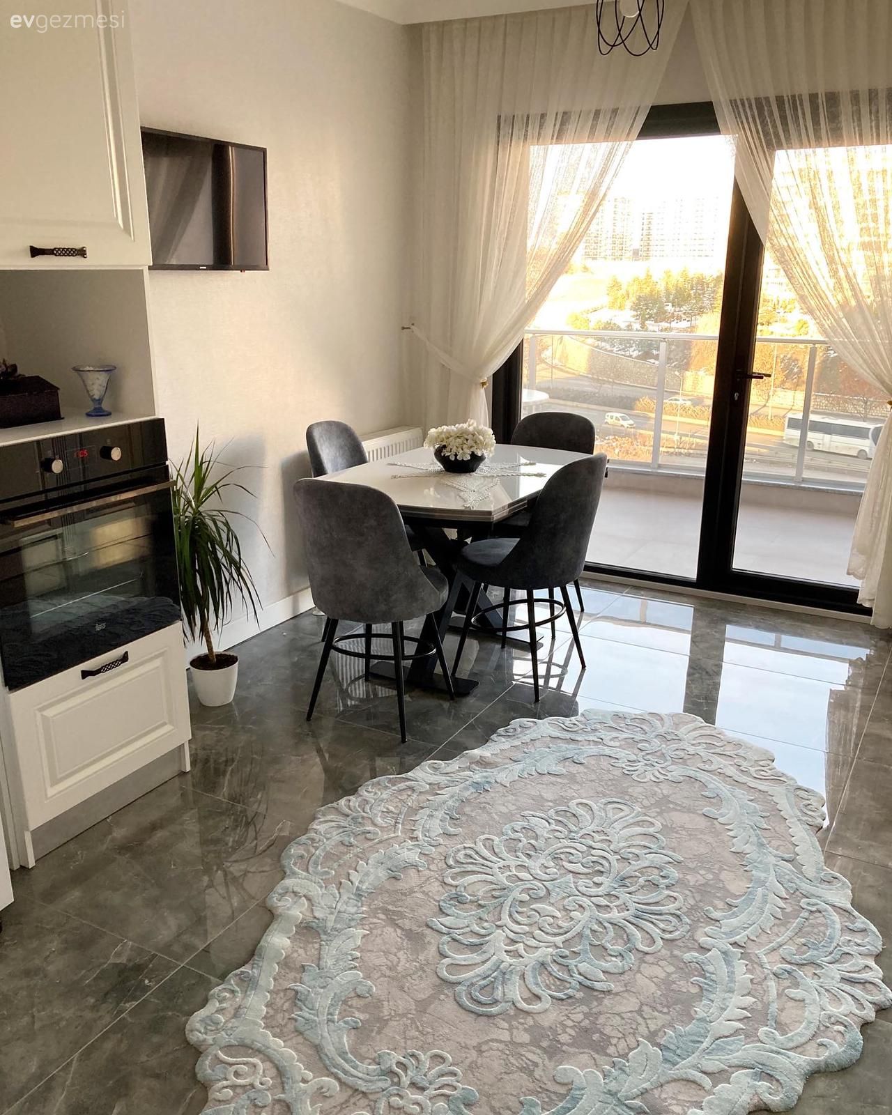 Mutfak, Beyaz mutfak, Siyah, Gri, Ankastre, Mutfak masası, Sandalye, Mutfak halısı, Mutfak perdesi, Mutfak zemin seramikleri