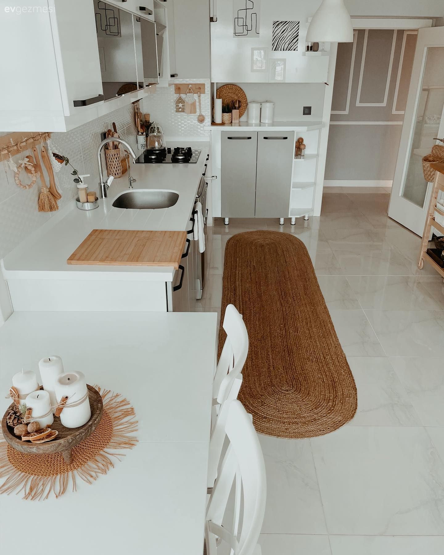 Bu Ankara Evinde Yeşilin Sakinliğine Ahşabın Sıcaklığı Karışmış!