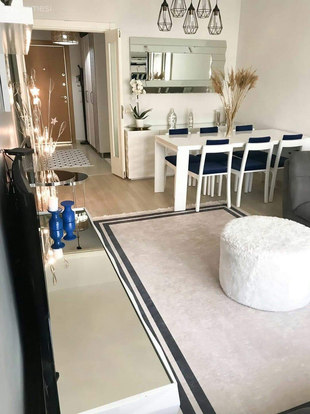 Ev Gezmesi: Konforu Işıltıyla Buluşturan Bir İstanbul Evi