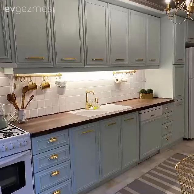 Bu Mutfak Sanki Boyanmamış Da Estetik Operasyon Geçirmiş