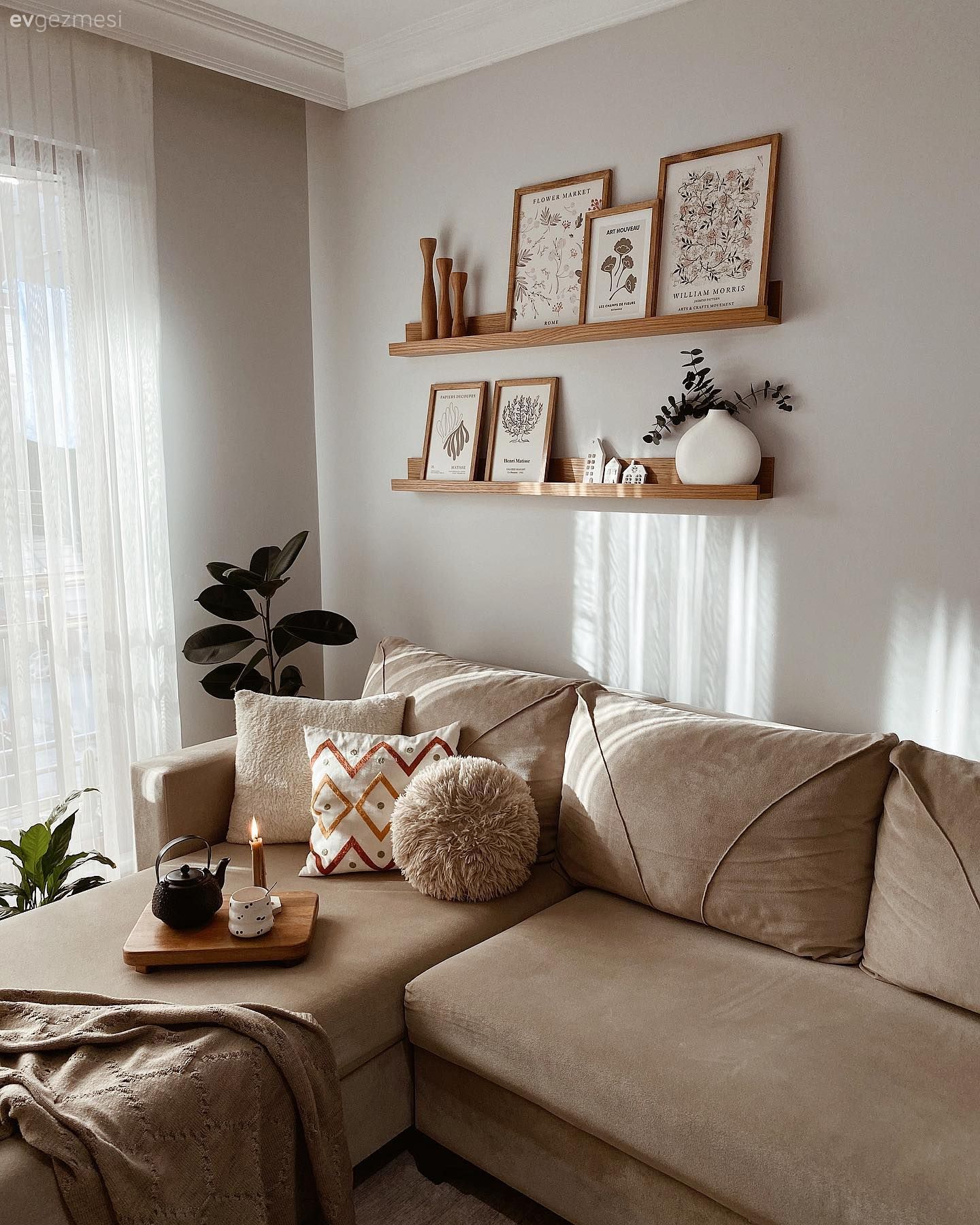 Küçük Salon ve Mutfağı Keyifle Donatılmış Bir İstanbul Evi! 