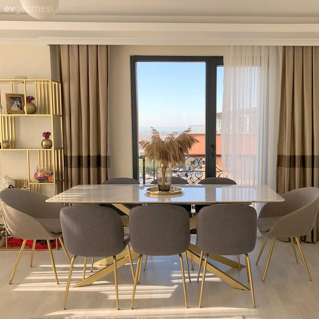 Yemek Odası, Vizon, Gri, Altın, Beyaz, Vitrin, Vazo, Ev Aksesuar, Pampas otu, Dekoratif Objeler, Yemek masası