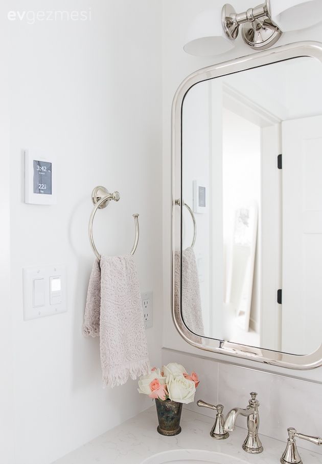 Küçük Banyoyu Nasıl Daha Büyük Gösterebilirsiniz?