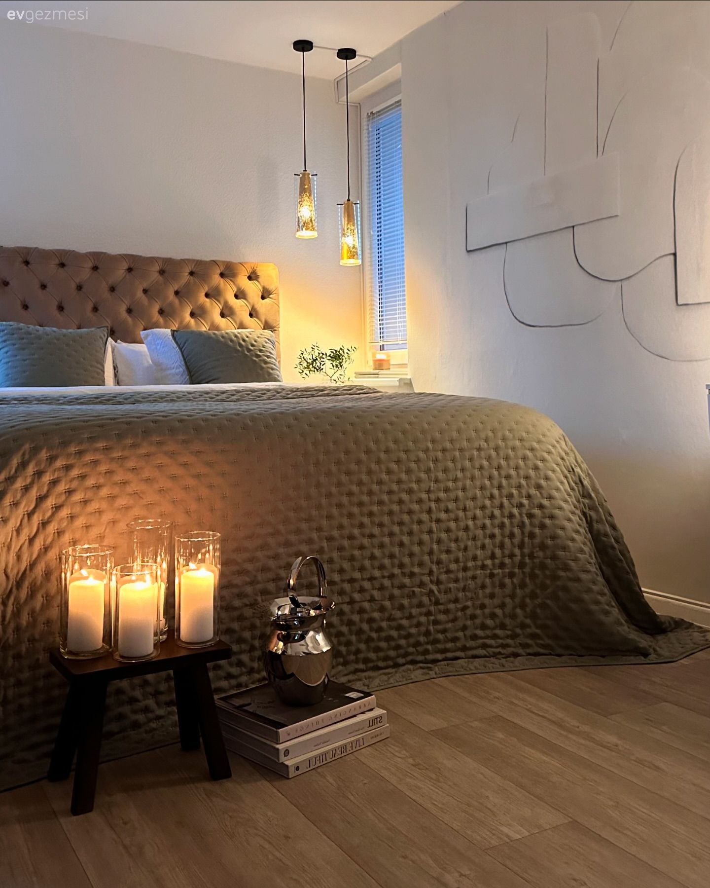 Yatak Odası, Vizon, Beyaz, Duvar dekorasyonu, Yatak başlığı, Dekoratif Objeler, Avize, Aydınlatma, Yatak odası avizesi, Parke