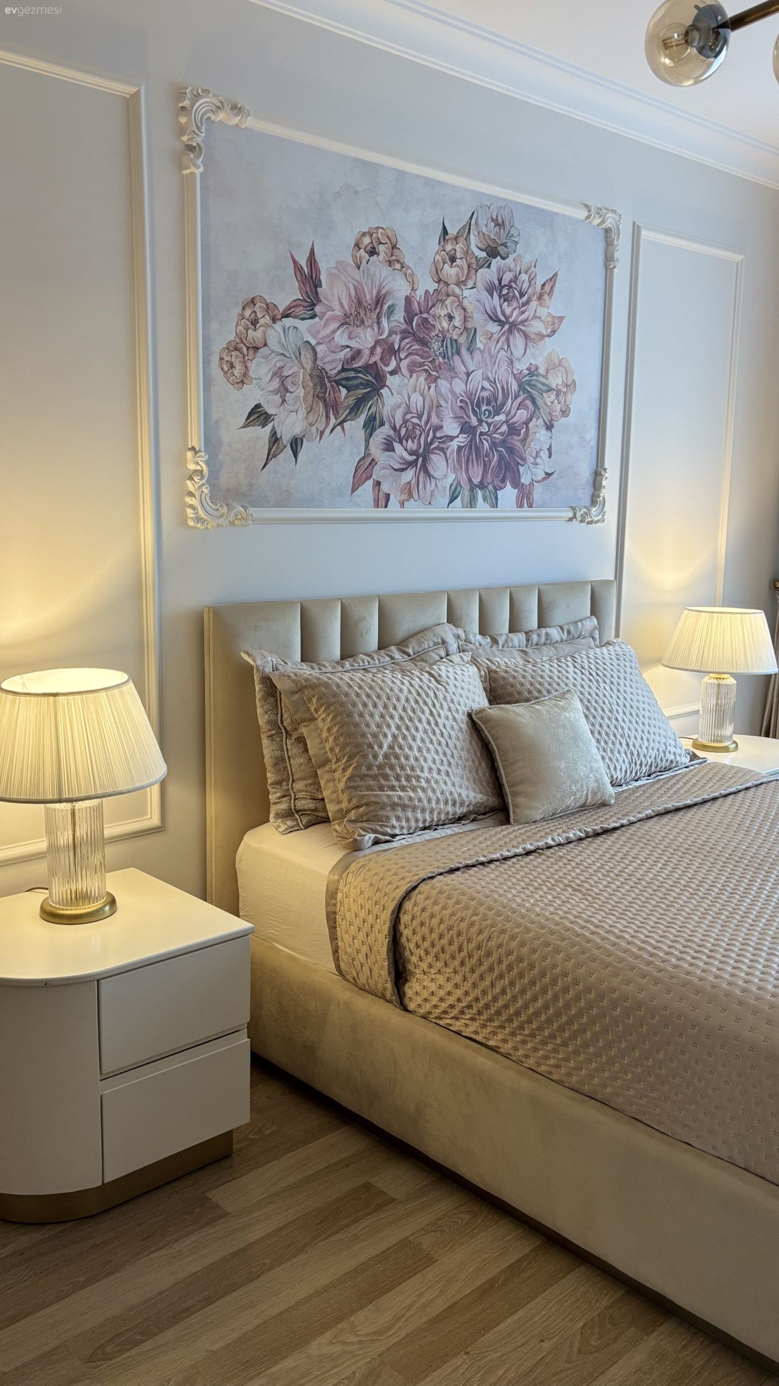 Salonundan Banyosuna Her Detayı Özenli Bir İstanbul Evi