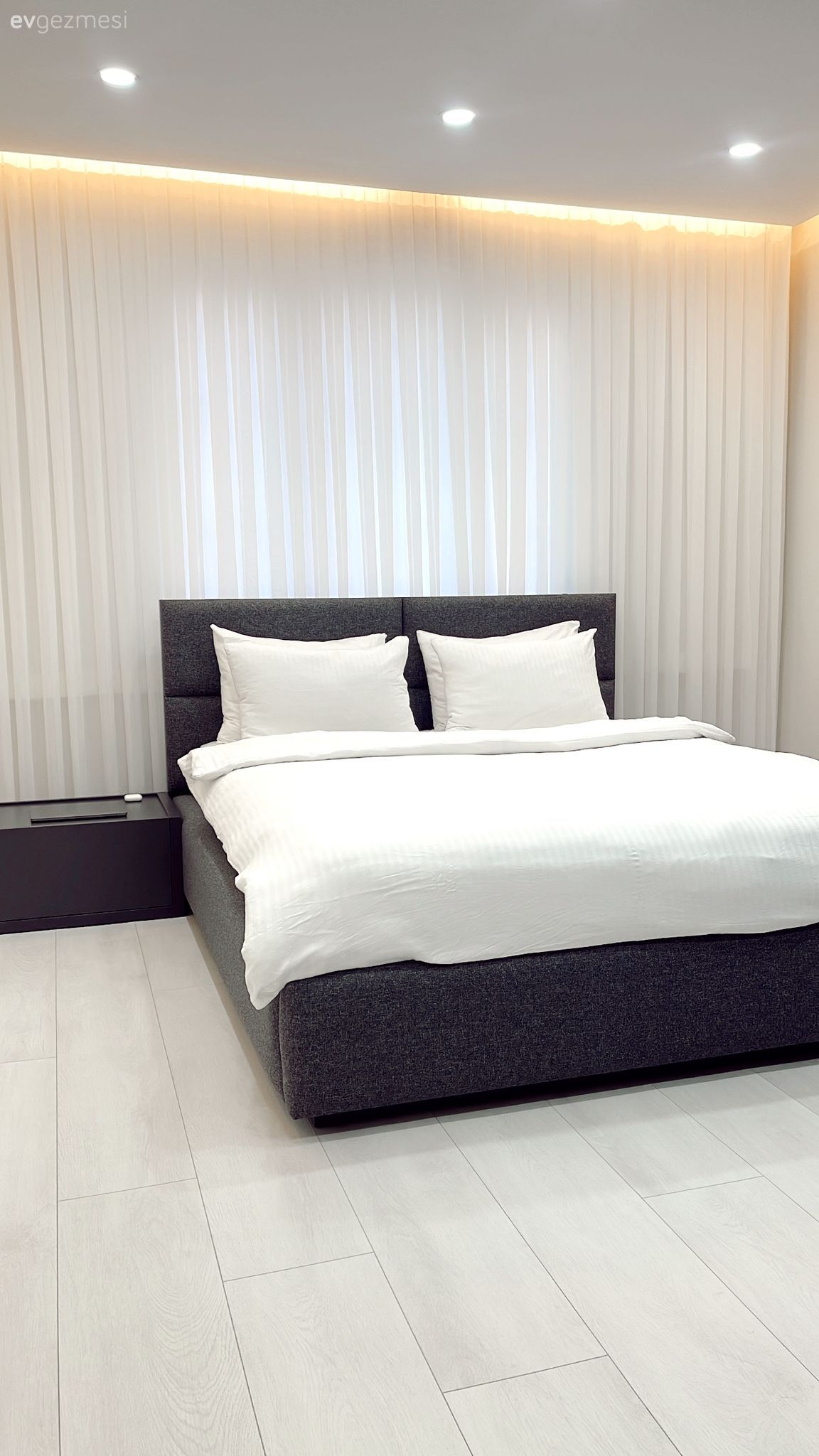 Yatak Odası, Beyaz, Siyah, Modern, Spot aydınlatma, Aydınlatma