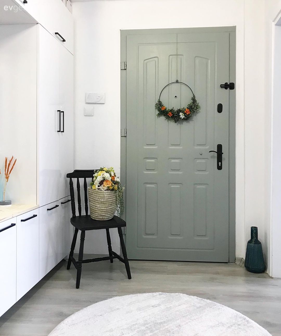 Antre, Beyaz, Gri, Vestiyer, Yuvarlak halı, Halı, Sandalye