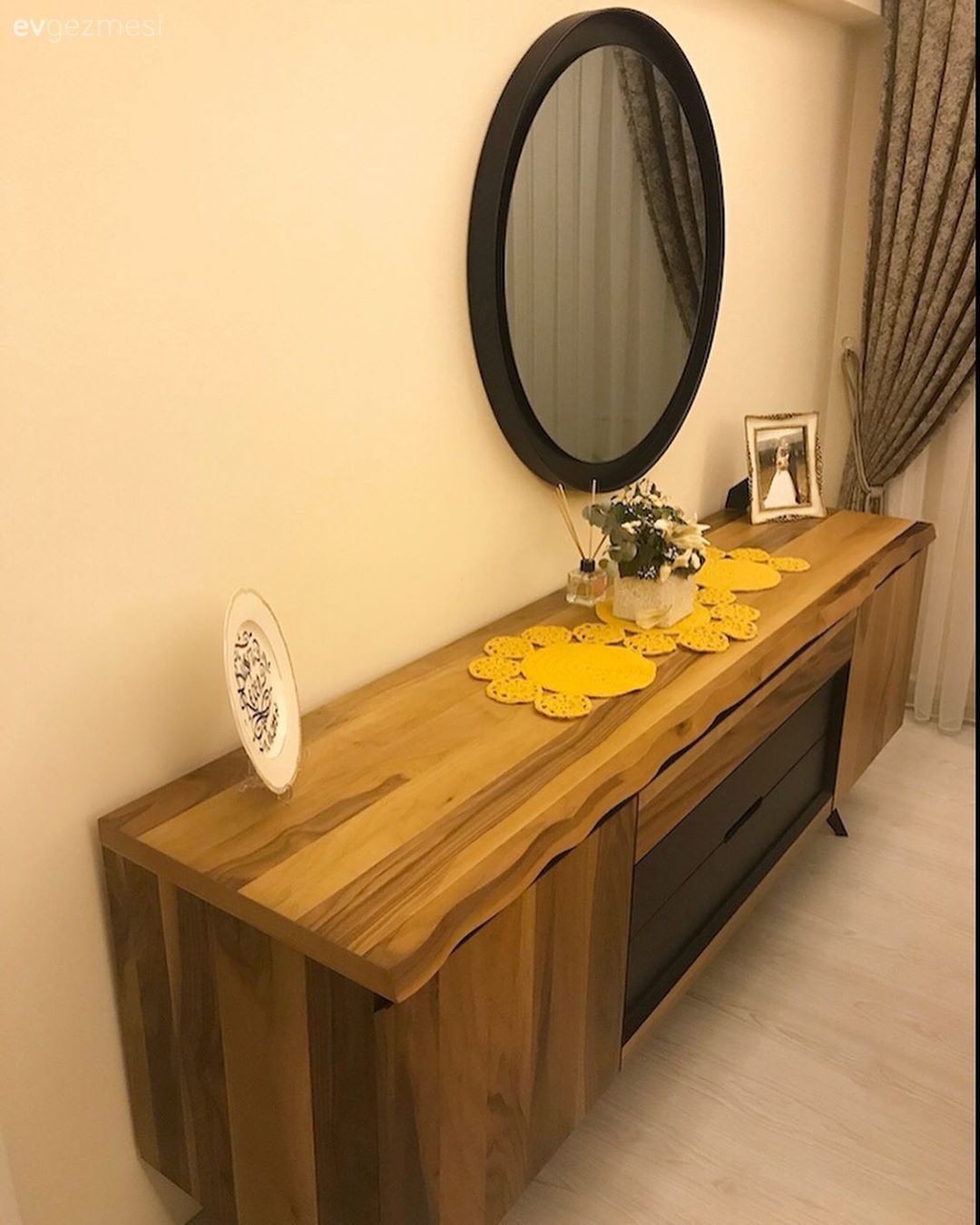 Ev Gezmesi: Modern Stili En Rahat Haliyle Yansıtan Bir Dekor