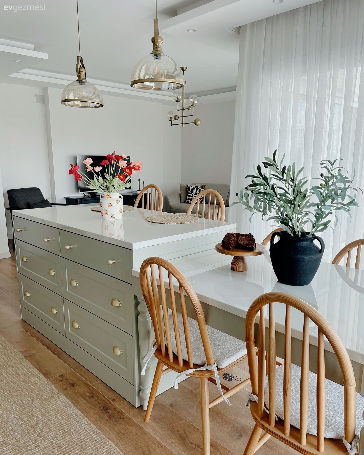 Önceki Halinin Premium Versiyonuna Dönüşen Bir Mutfak!