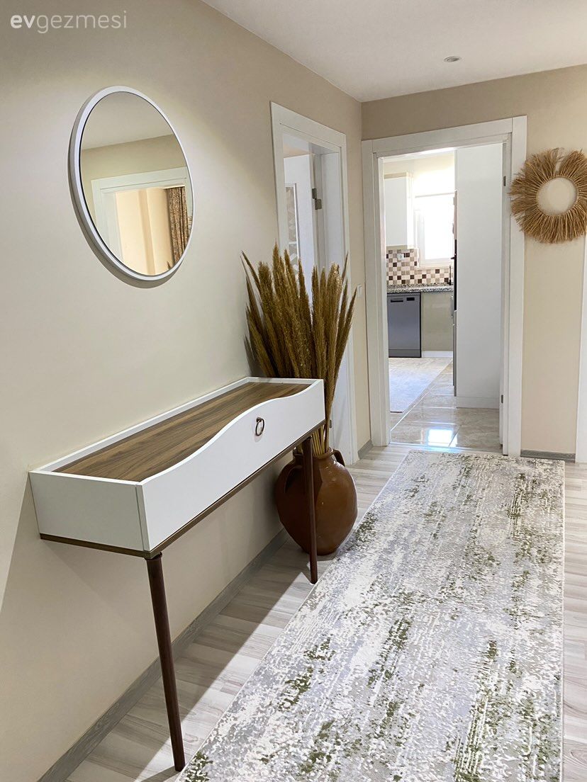 Bu Mersin Evinde Salon Modern, Balkon Bohem!