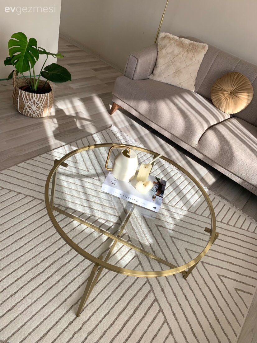 Cam sehpa, Yuvarlak sehpa, Sehpa, Kırlent, Ev tekstili, Saksı, Parke, Halı, Salon halısı, Koltuk takımı