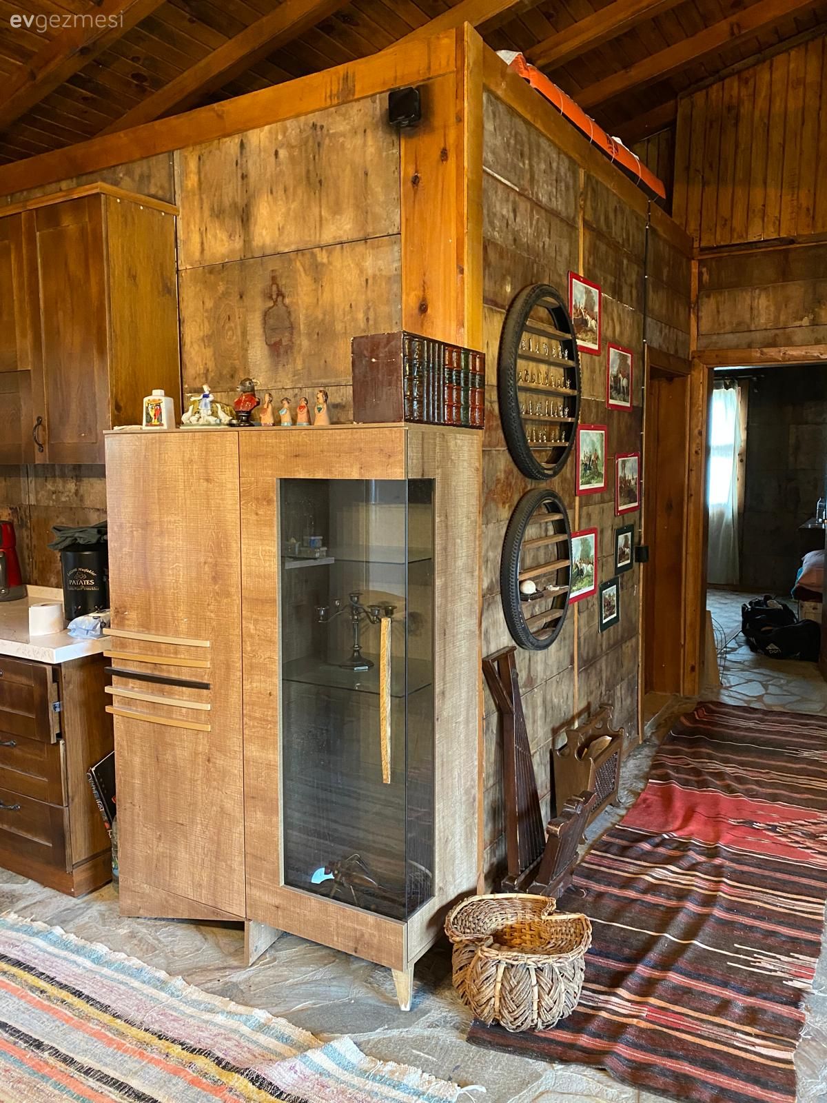 Kim Der Ki Bu Büyüleyici Evin Ahşapları Eski Bir Yolcu Gemisinden Alınmış!