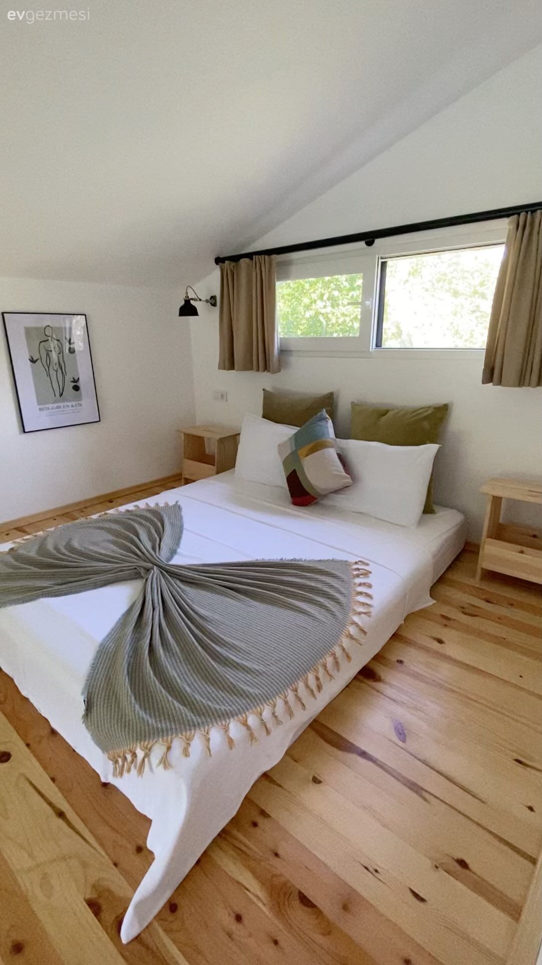 Yatak Odası, Beyaz, Gri, Vizon, Yatak odası duvar dekorasyonu, Komodin, Tablo, Duvar dekorasyonu, Yatak örtüsü