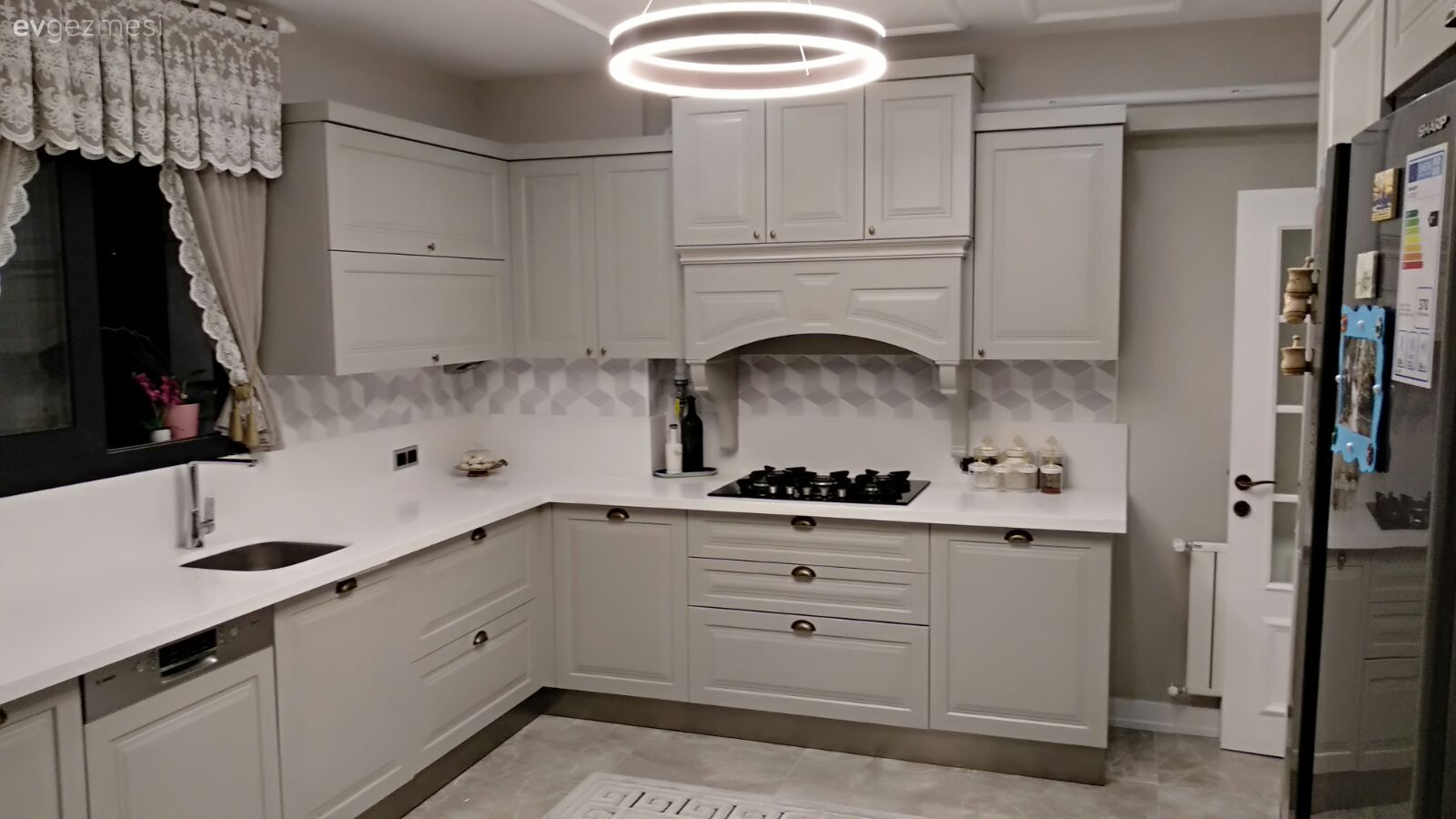 Bu Samsun Evinin Bir Tarafı İhtişam Diyor Diğeri de Nostalji