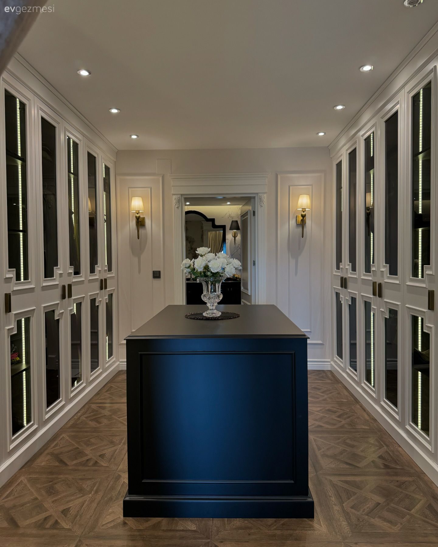 Giyinme Odalarına En Çok Yakışan Aydınlatma Modelleri