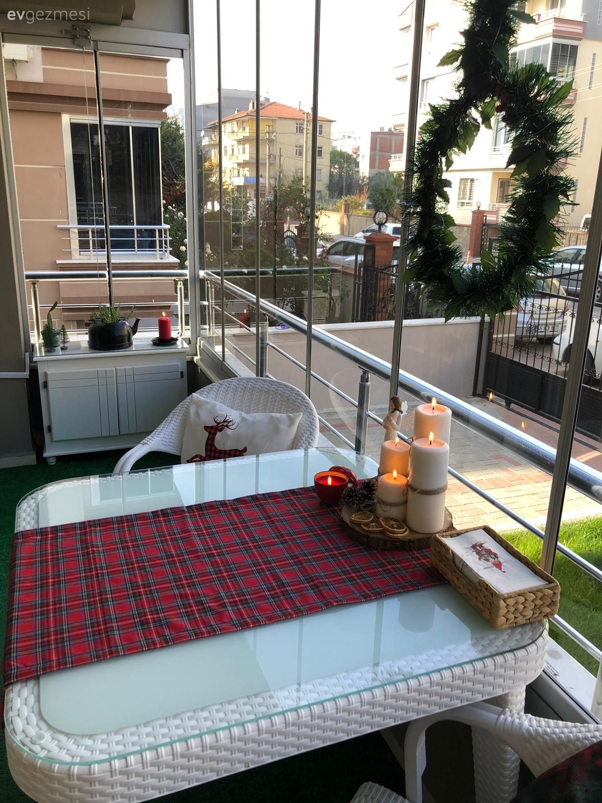 Balkon, Balkon masası, Balkon halısı, Beyaz, Yeşil, Kapalı balkon