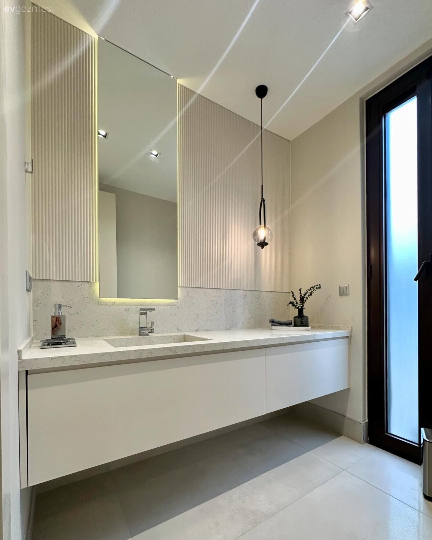Modern Mutfak ve Banyo İsteyenlere İlham Olacak Bir Ev