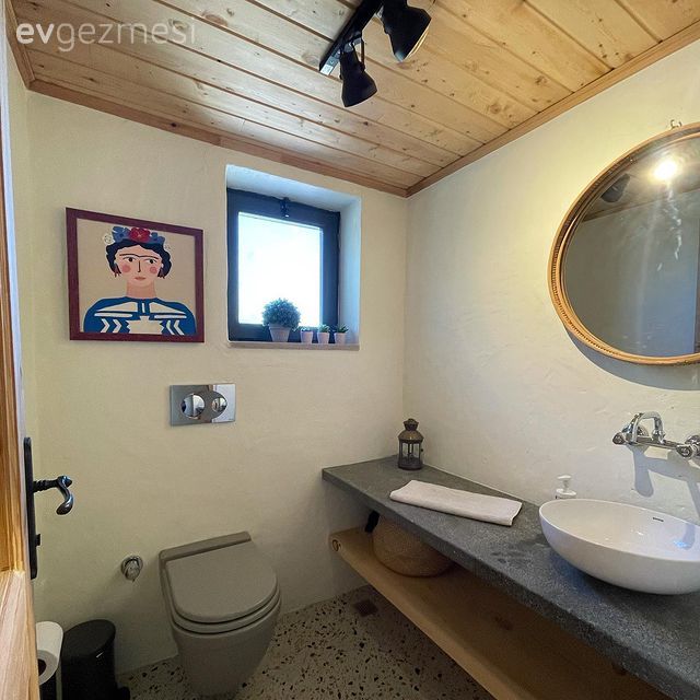 Banyo, Rustik, Banyo dolabı, Banyo aynası, Tablo, Duvar dekorasyonu, Banyo aksesuarları