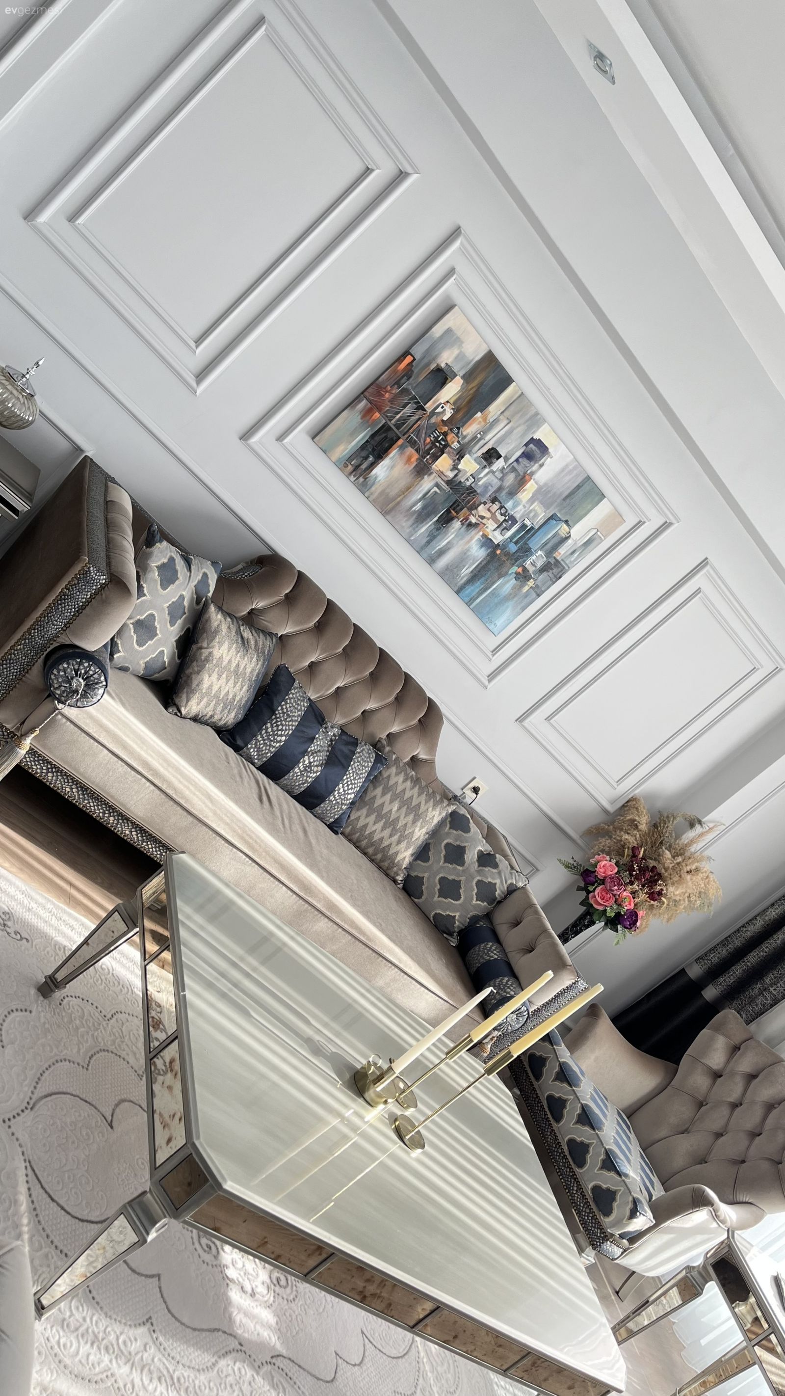 Art Deko ve Klasik Arasında Yolunu Çizmiş Bir Dekor