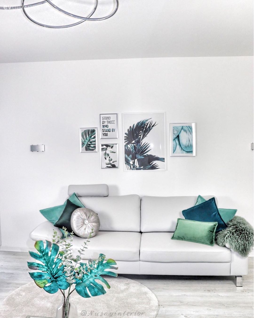 Ev Gezmesi: Okyanusun Her Tonuyla Resmedildiği Şık Bir Dekor