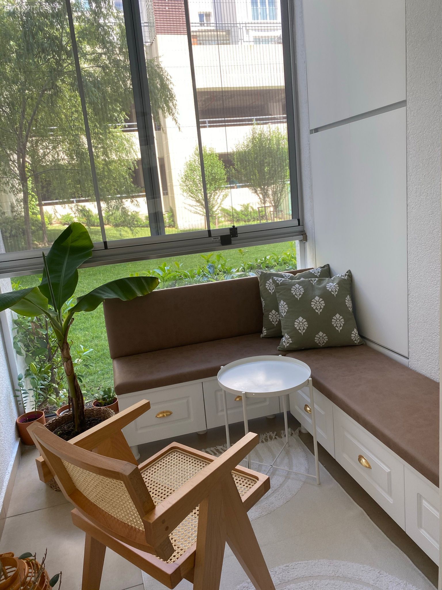 Bu İstanbul Evinde Özel Tasarımlar Dekora Fonksiyonellik Katmış!