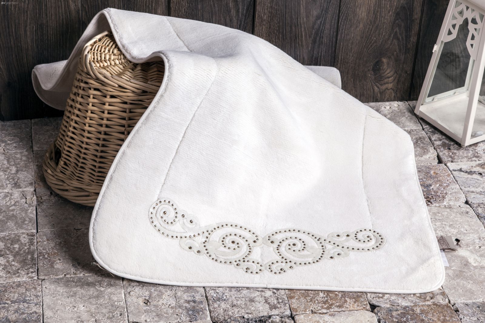 Aradığınız Her Halı Modelini, Uygun Fiyata Bulabileceğiniz İlk Adres: Halıstores Online Mağaza