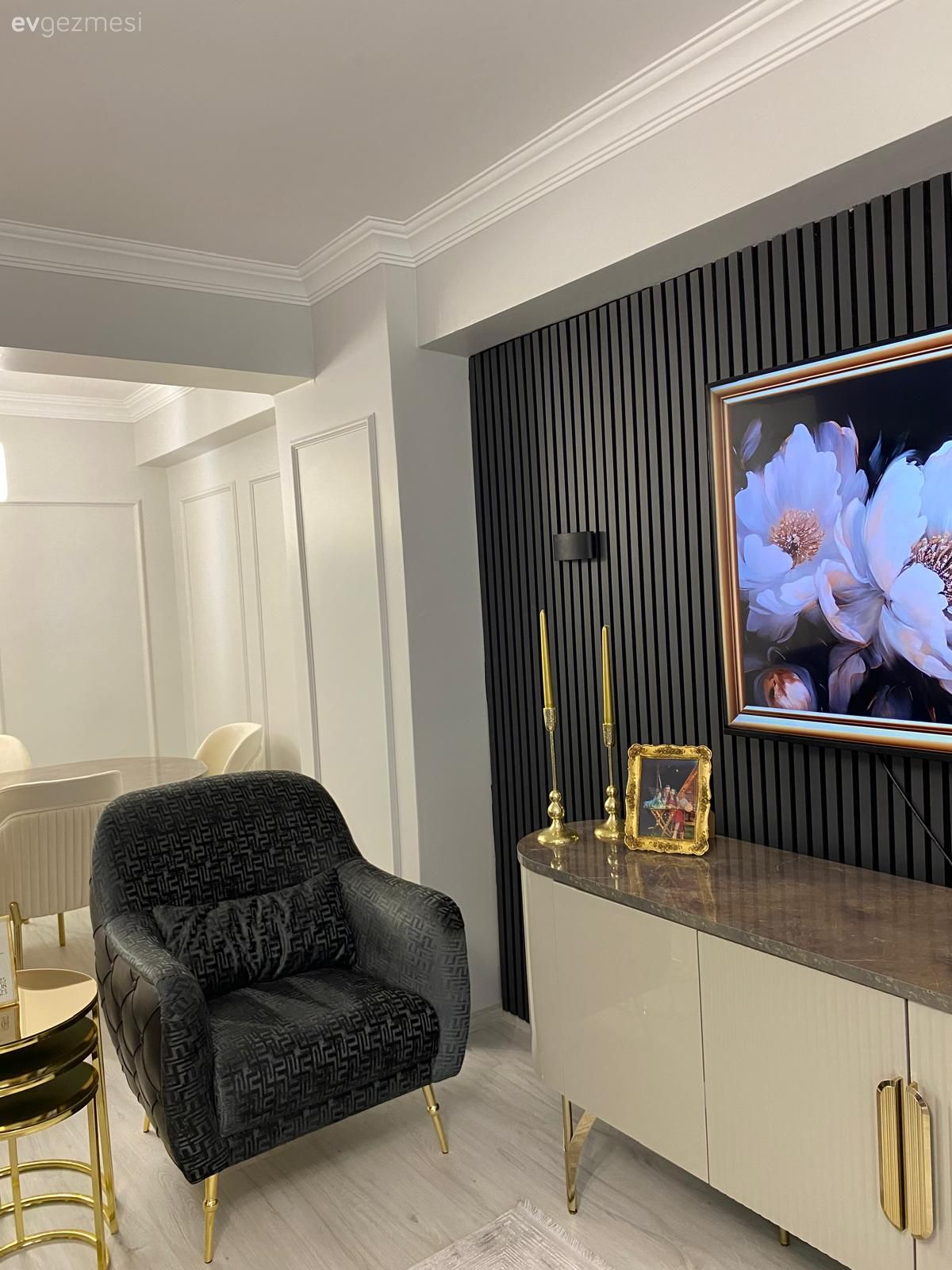 Beyaz, Siyah, Tv ünitesi, Tv ünitesi aksesuarları, Ev Aksesuar, Berjer, Duvar çıtalama, Yan sehpa, Sehpa