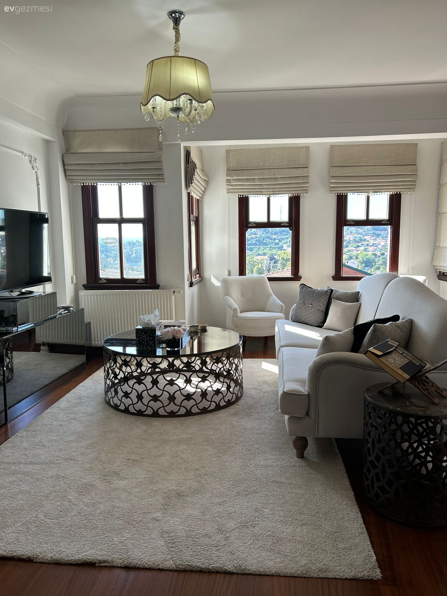 Denize Komşu Bu Dubleks Evde Özenli Detaylar Göze Çarpıyor