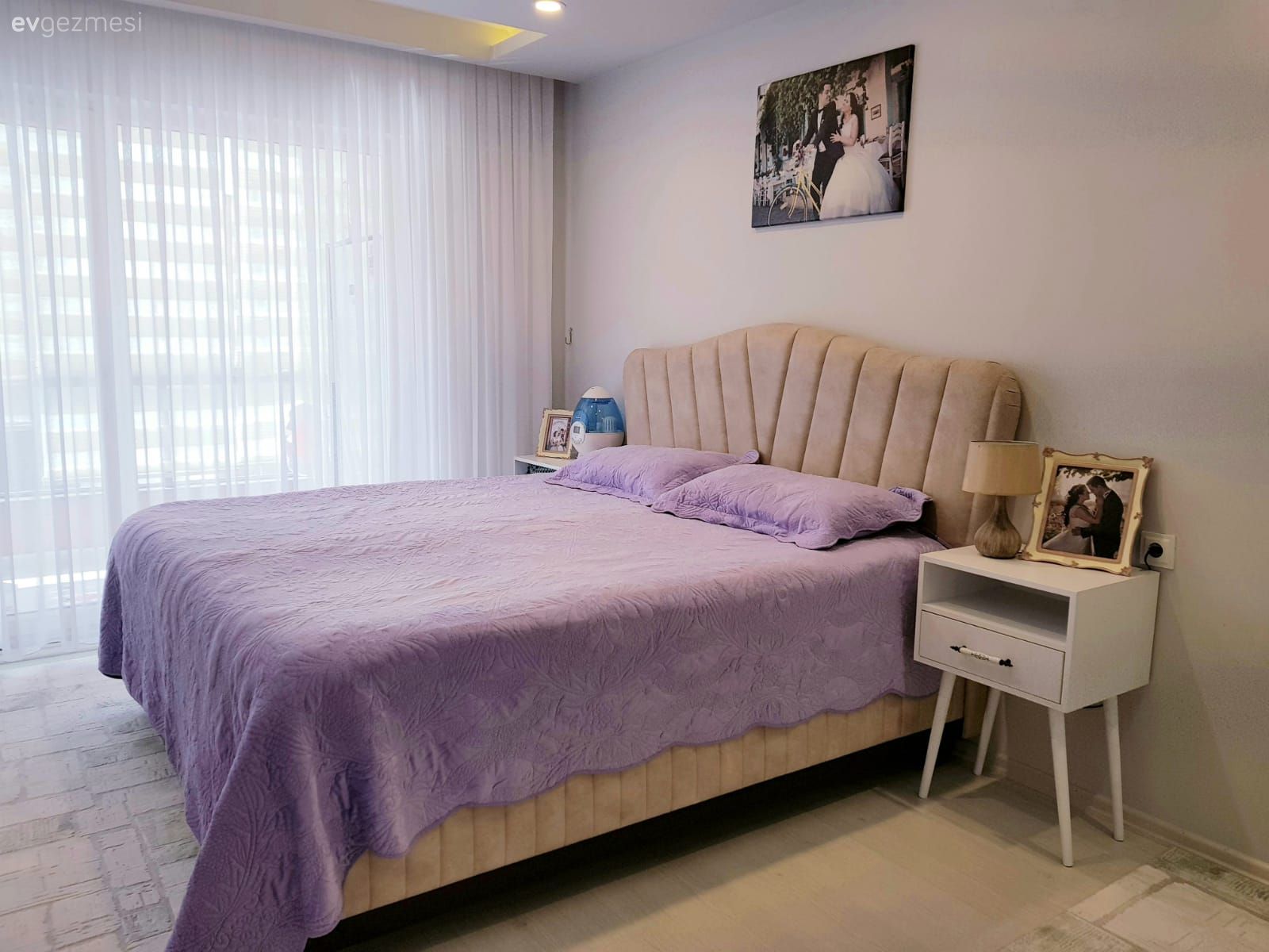 Bu Çanakkale Evinde Sadelik ve Gösteriş Dengesi Tam Kararında!