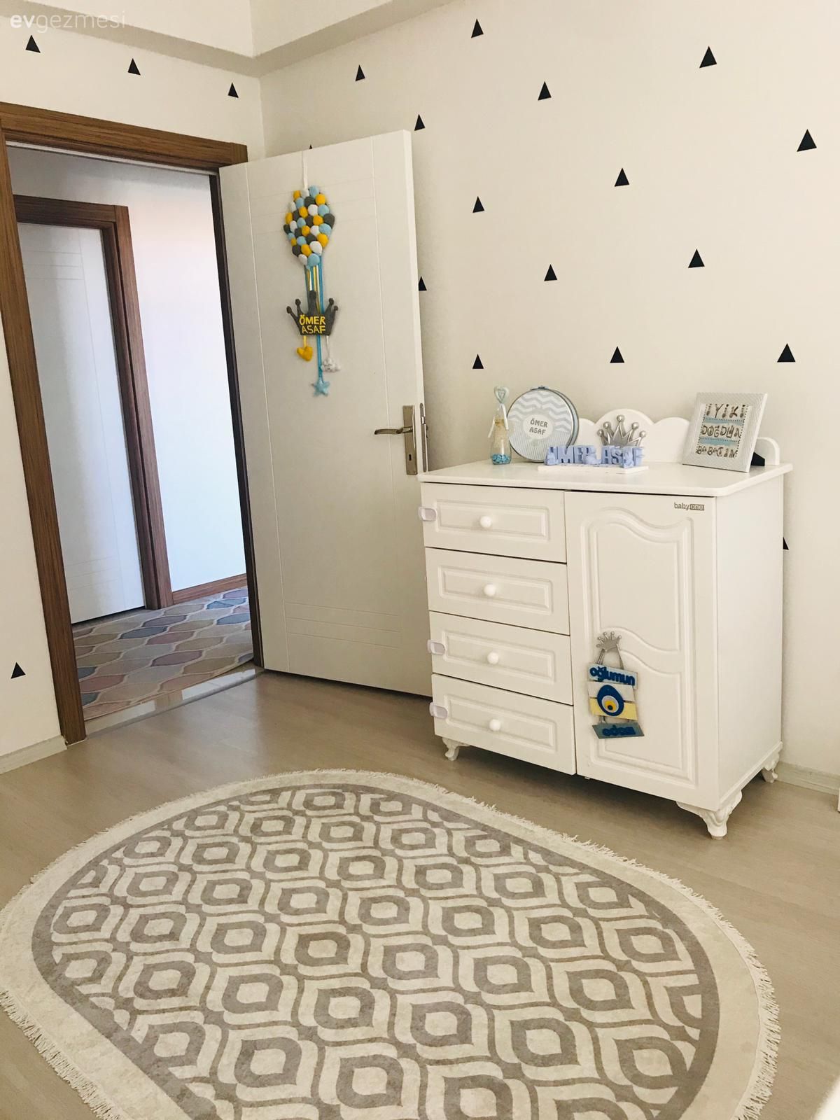 Çocuk Odası, Beyaz, Gri, Çocuk odası halısı, Oval halı, Halı, Şifonyer, Yatak Odası, Çocuk odası duvar dekorasyonu