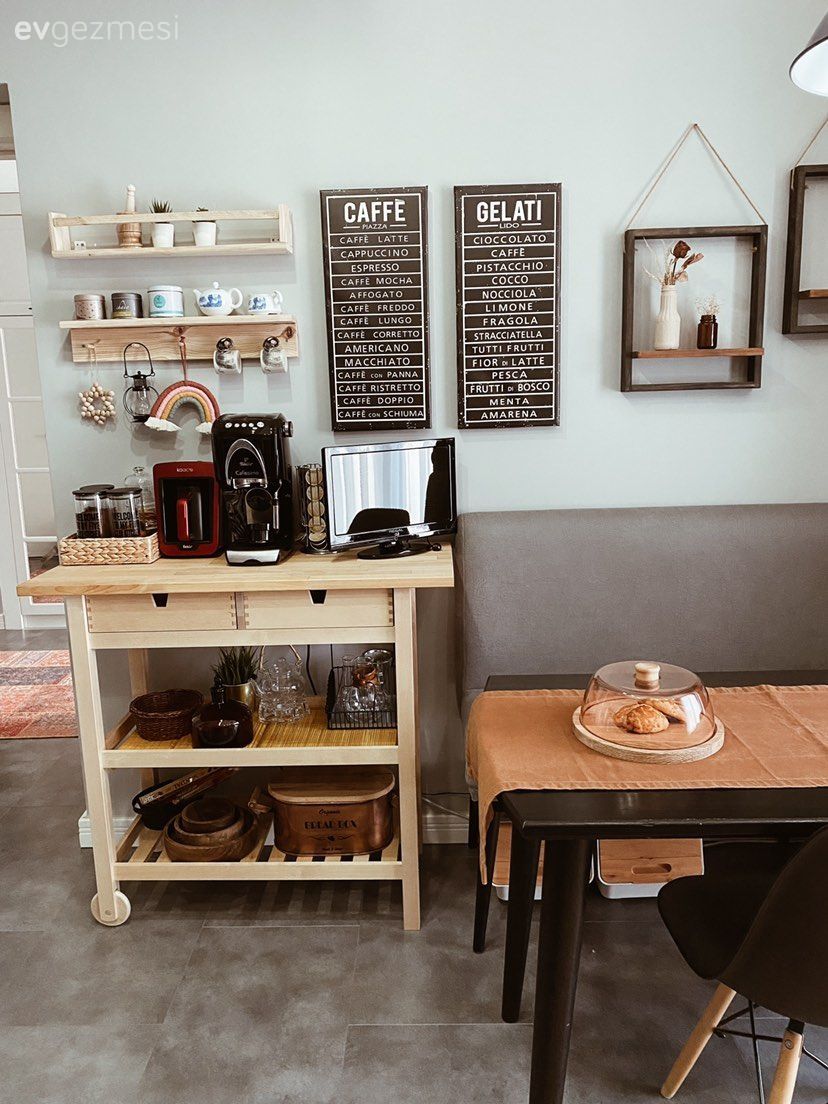 Mutfak duvar dekorasyonu, Kahve köşesi, Mutfak masası, Mutfak köşesi, Mutfak, Mutfak rafı, Sarkıt, Aydınlatma, Sandalye, Mutfak zemin seramikleri