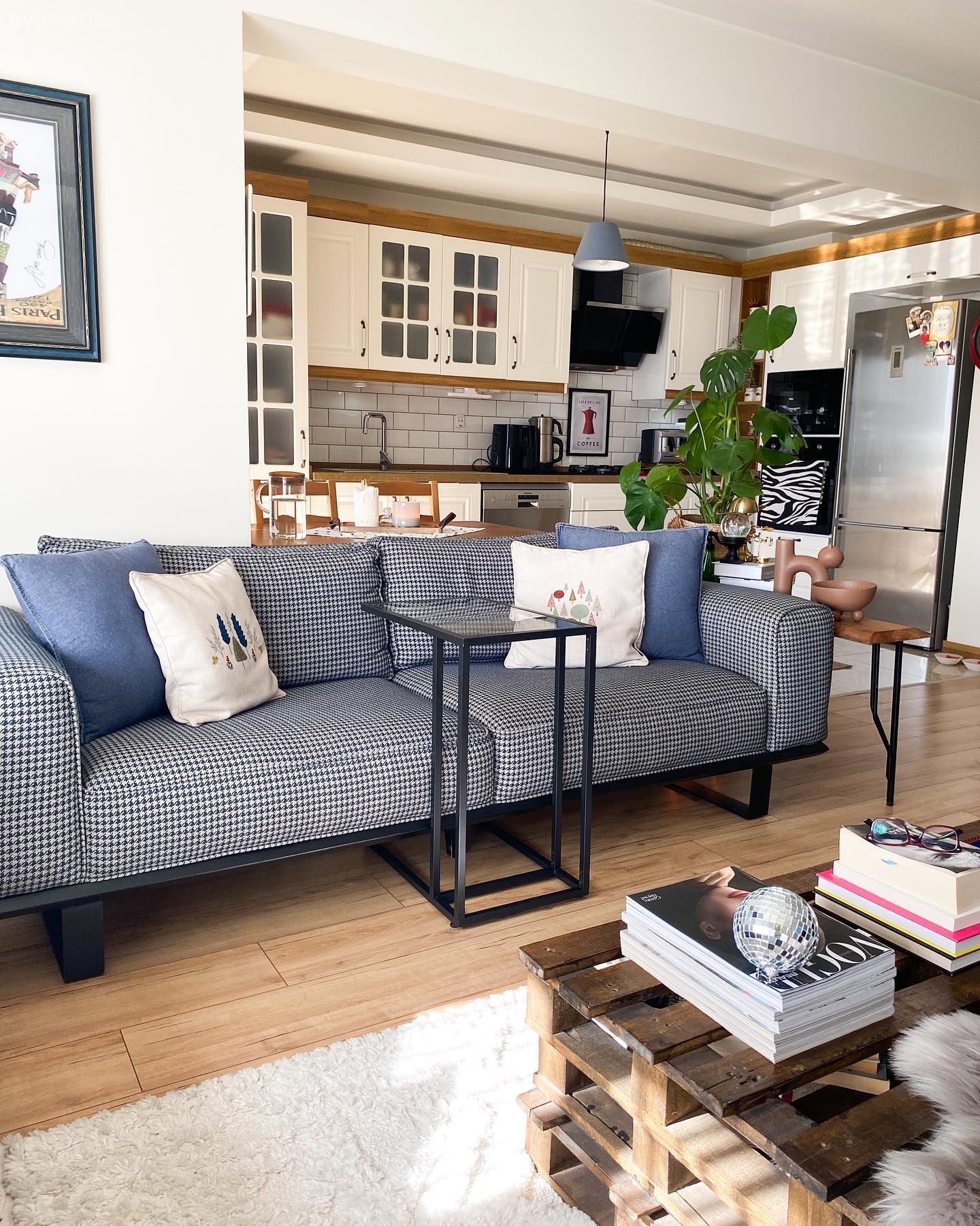 Desenlerle Arası İyi Olan Bu Evde Özgürlüğün de Önemi Başka!