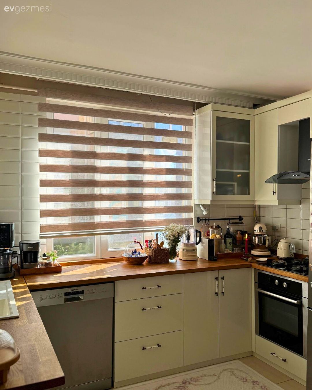 Bu Dubleks Evde Modern ve Country Esintiler Uyumla Buluşmuş