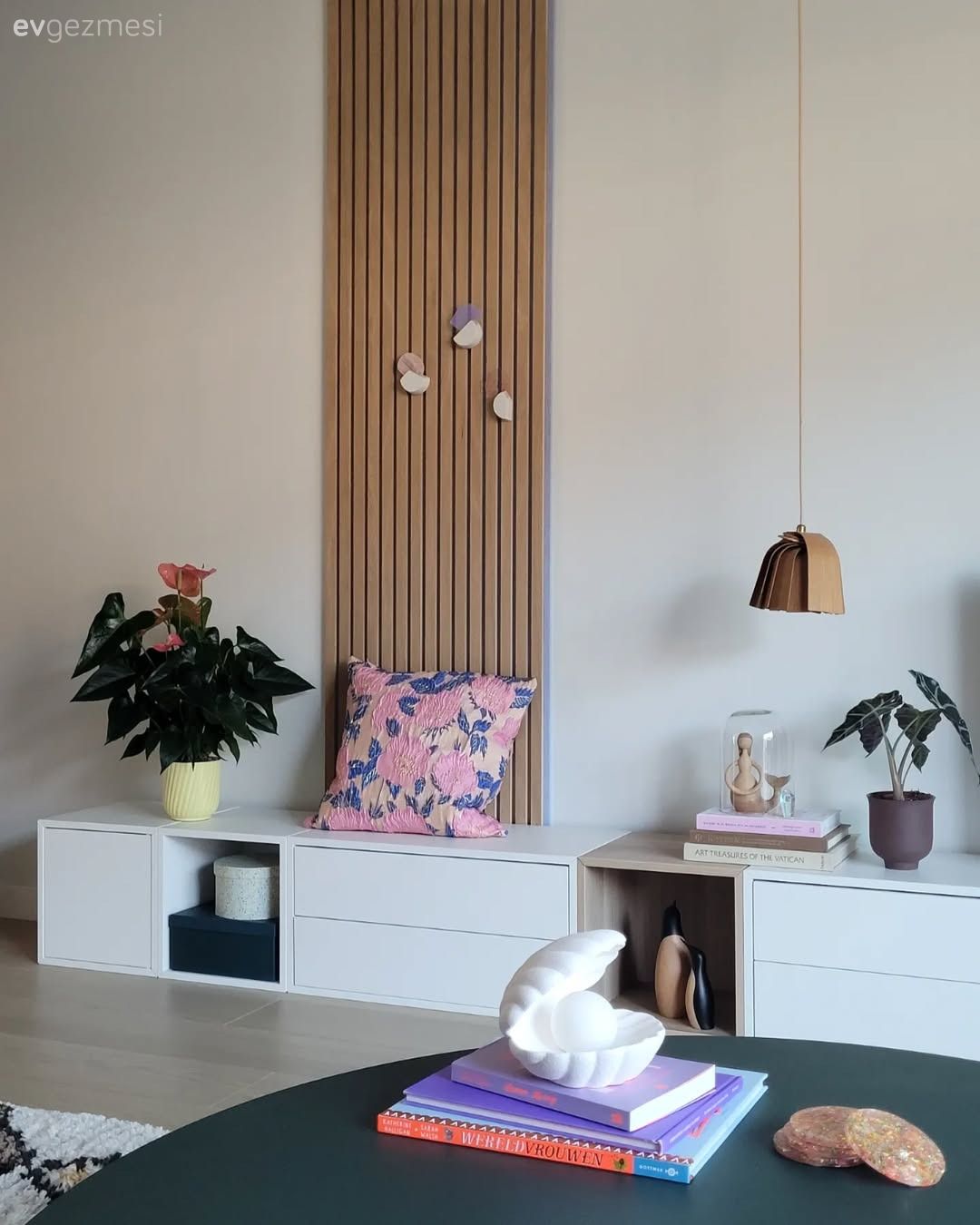 Standart Dekorlara Meydan Okuyan Karakteristik Bir Ev