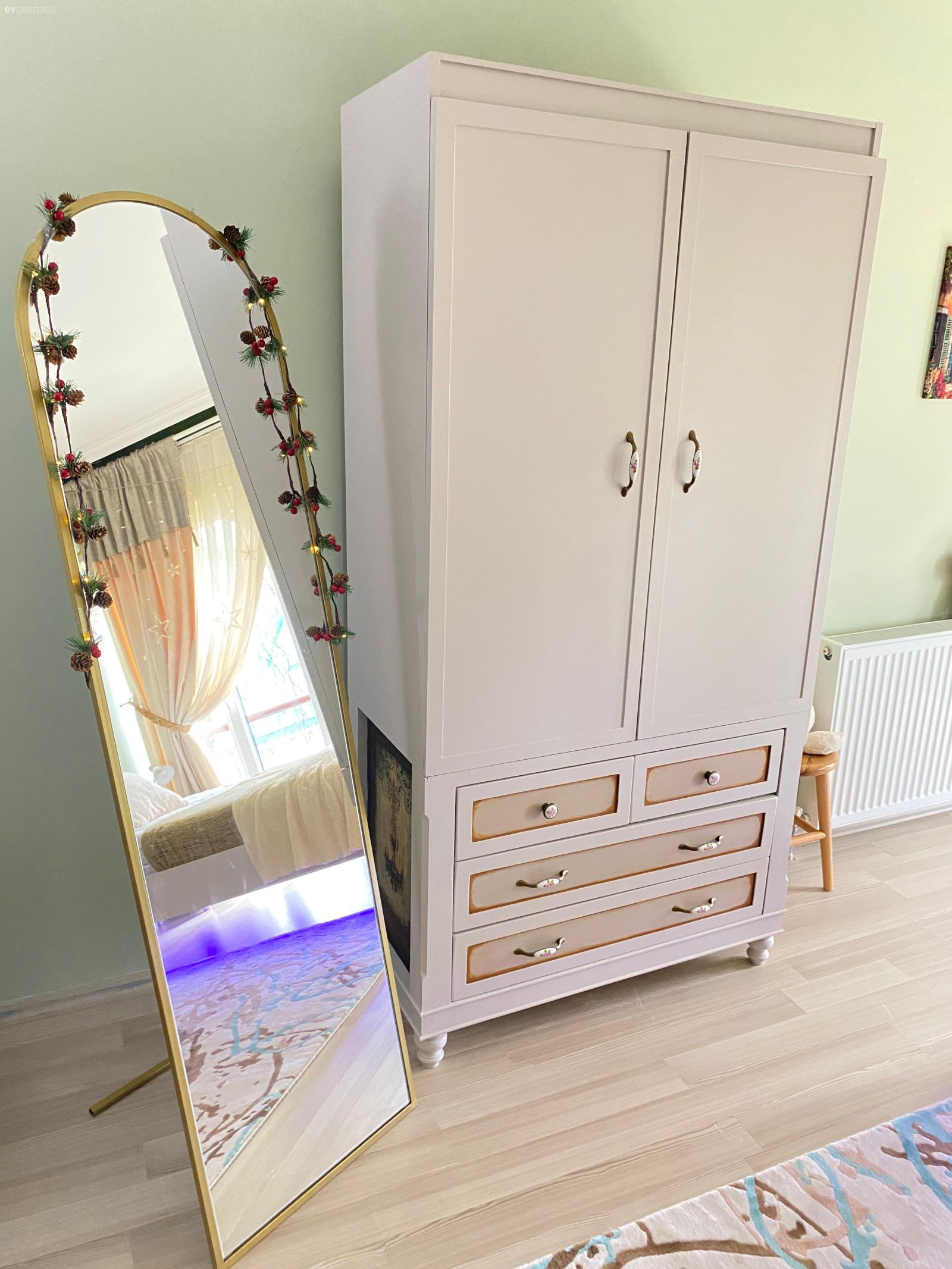 Öncesi&Sonrası: Çocukluktan Gençliğe Geçiş Yapan Bir Oda