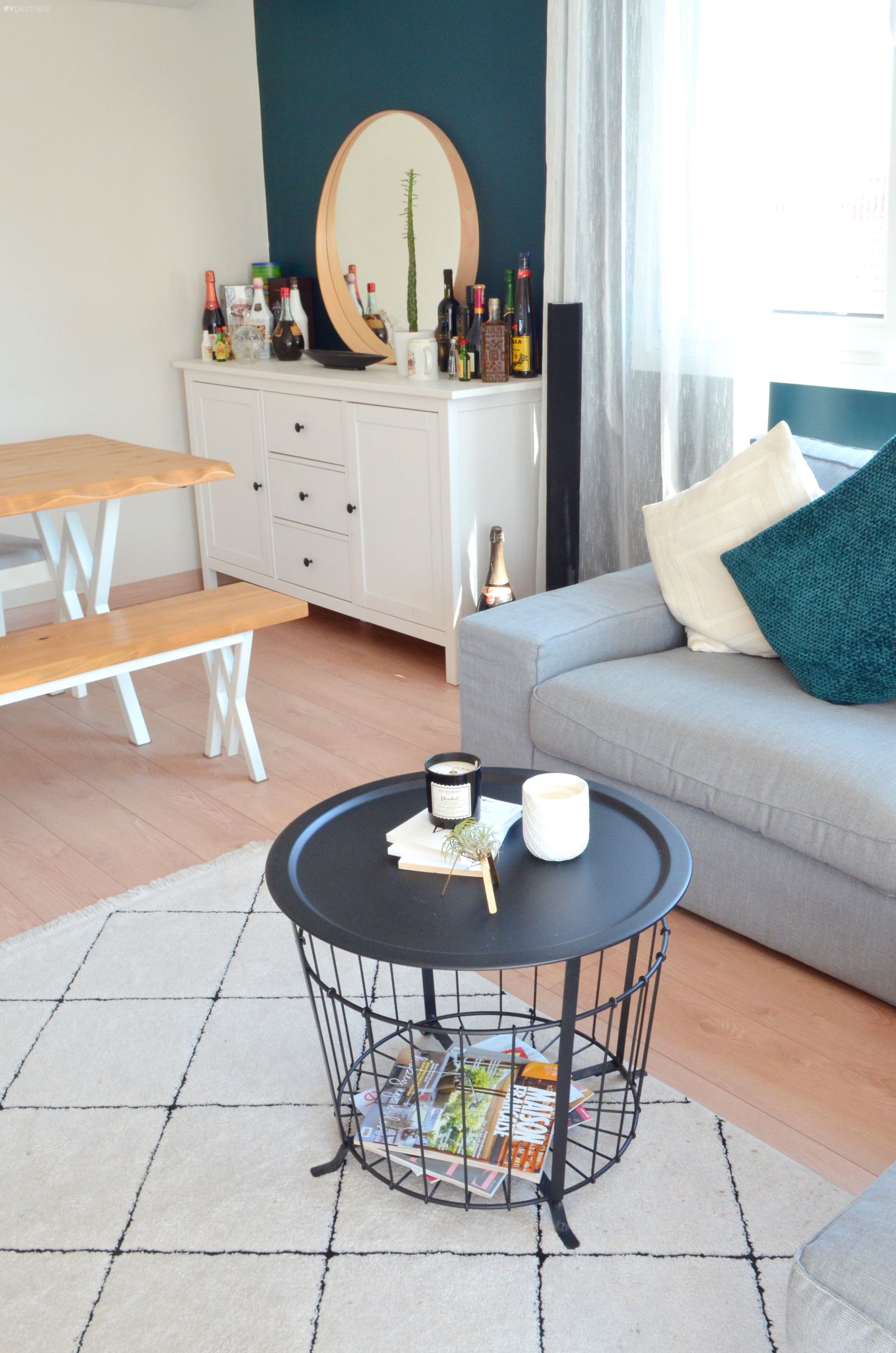 Salon, İskandinav, Gri koltuk, Kırlent, Ev tekstili, Orta sehpa, Sehpa, Halı, Salon halısı, Geometrik desen, Desenler, Konsol, Konsol üzeri dekoratif objeleri