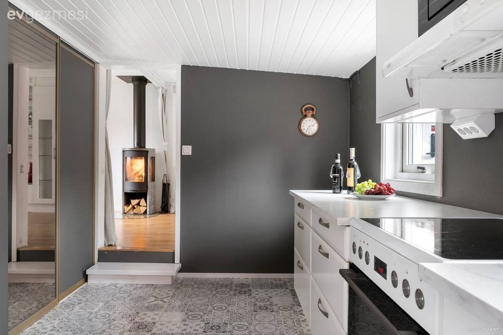 Dışarıdan Bakınca Heybetli Duran Bu İki Katlı Ev Aslında 83 M2