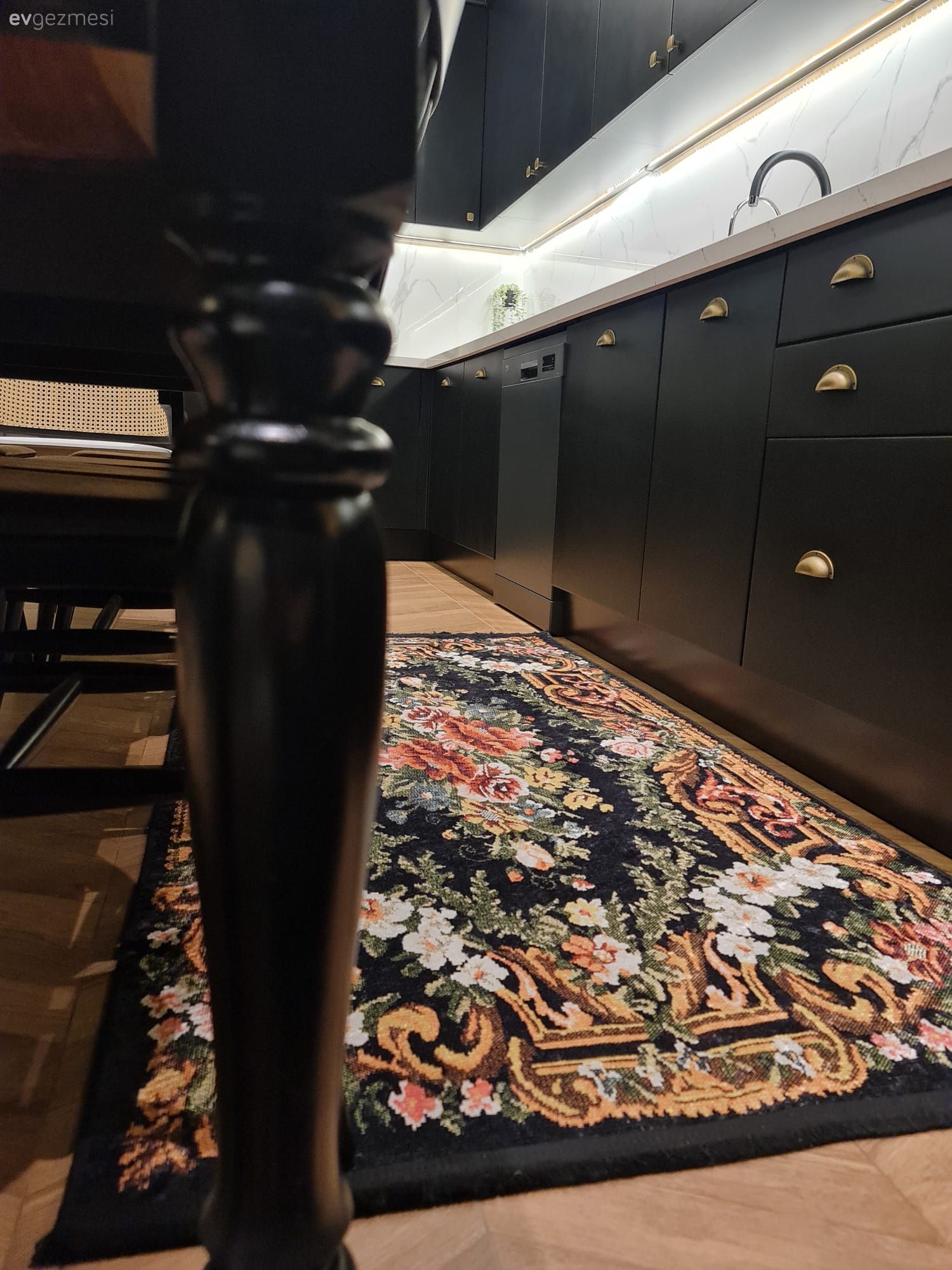 Siyah, Altın, Mutfak halısı, Mutfak, Desenler