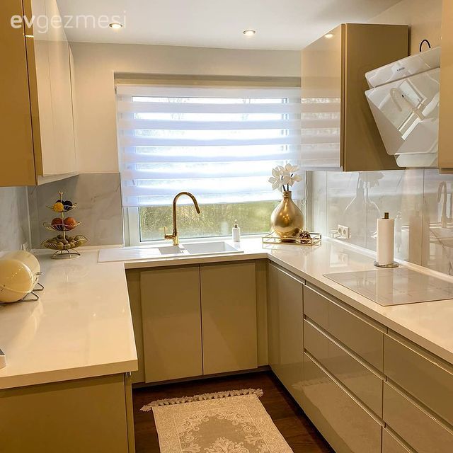 Beyazla Ferahlayan Bu Evde Dikkat Çeken Detaylar Unutulmamış