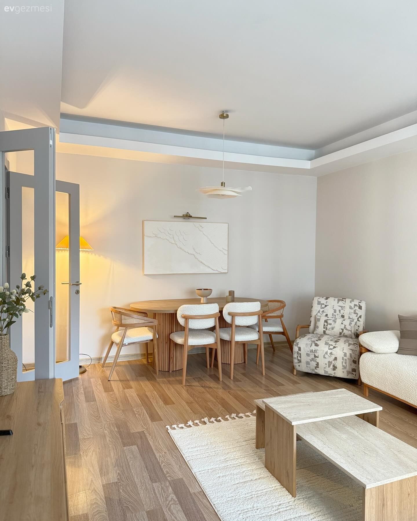 Bu Evin Şıklık Formülünde Beyazın Payı Oldukça Yüksek