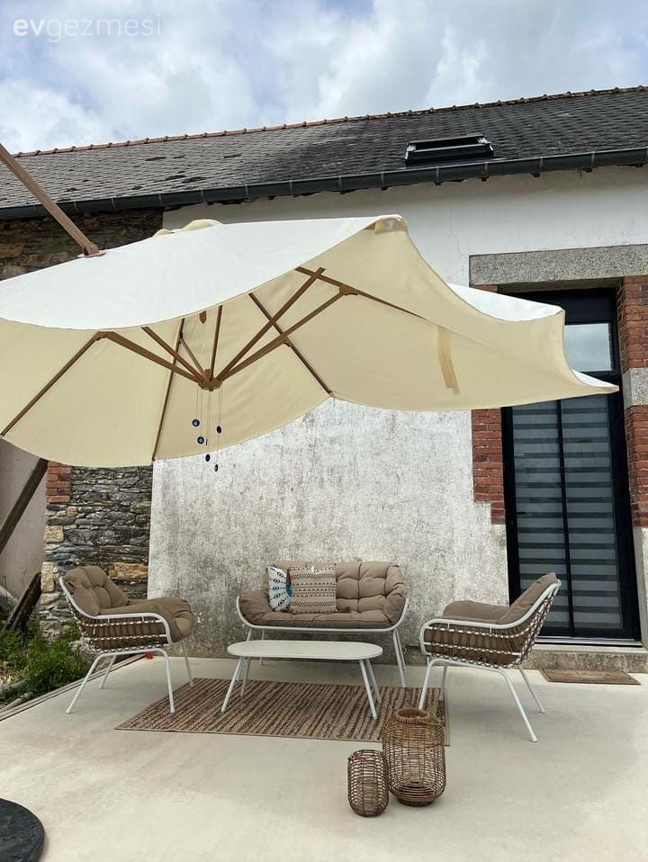 Bu Minimalist Evde Beyazın Monotonluğuna Çözüm Ahşaplar!