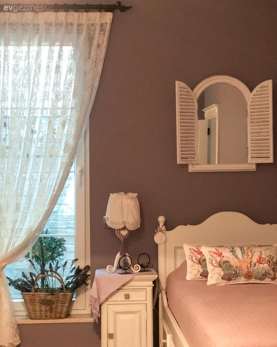 Çocuk Odası, Gri duvar, Pencere duvar dekoru, Duvar dekorasyonu