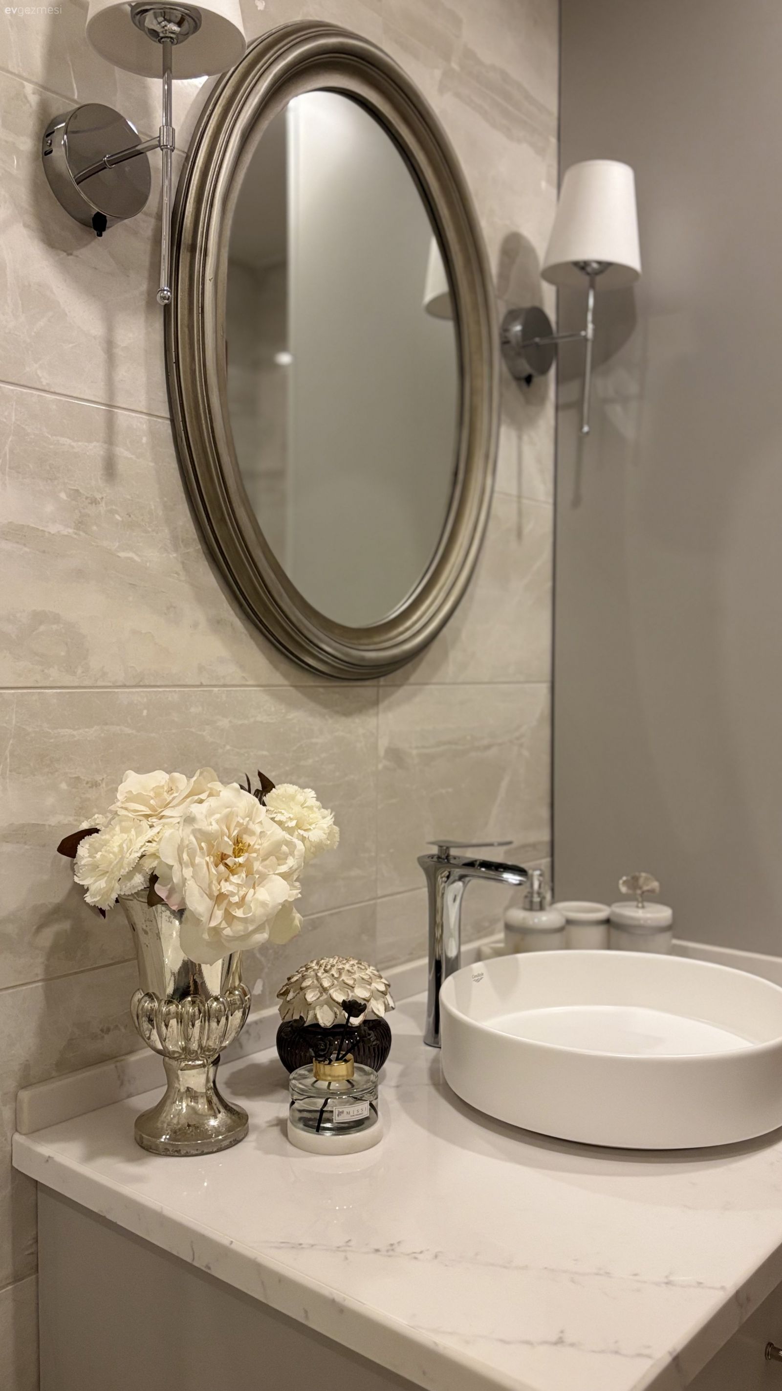 Salonundan Banyosuna Her Detayı Özenli Bir İstanbul Evi