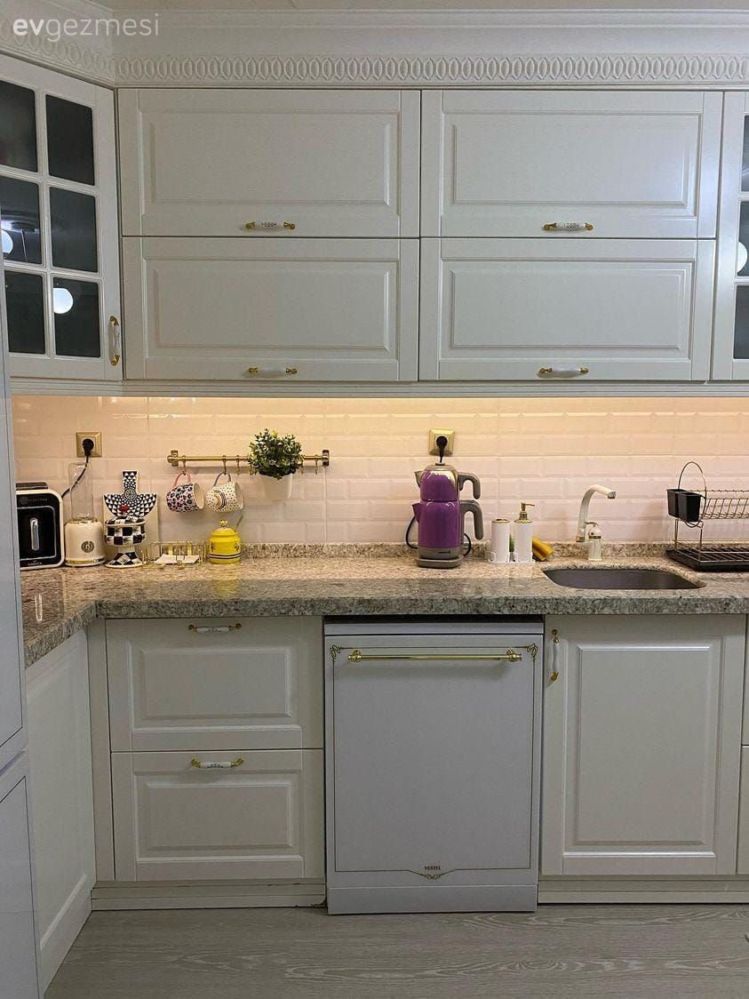 Mutfak, Beyaz, Klasik, Kulpsuz mutfak dolabı, Mutfak aksesuarları