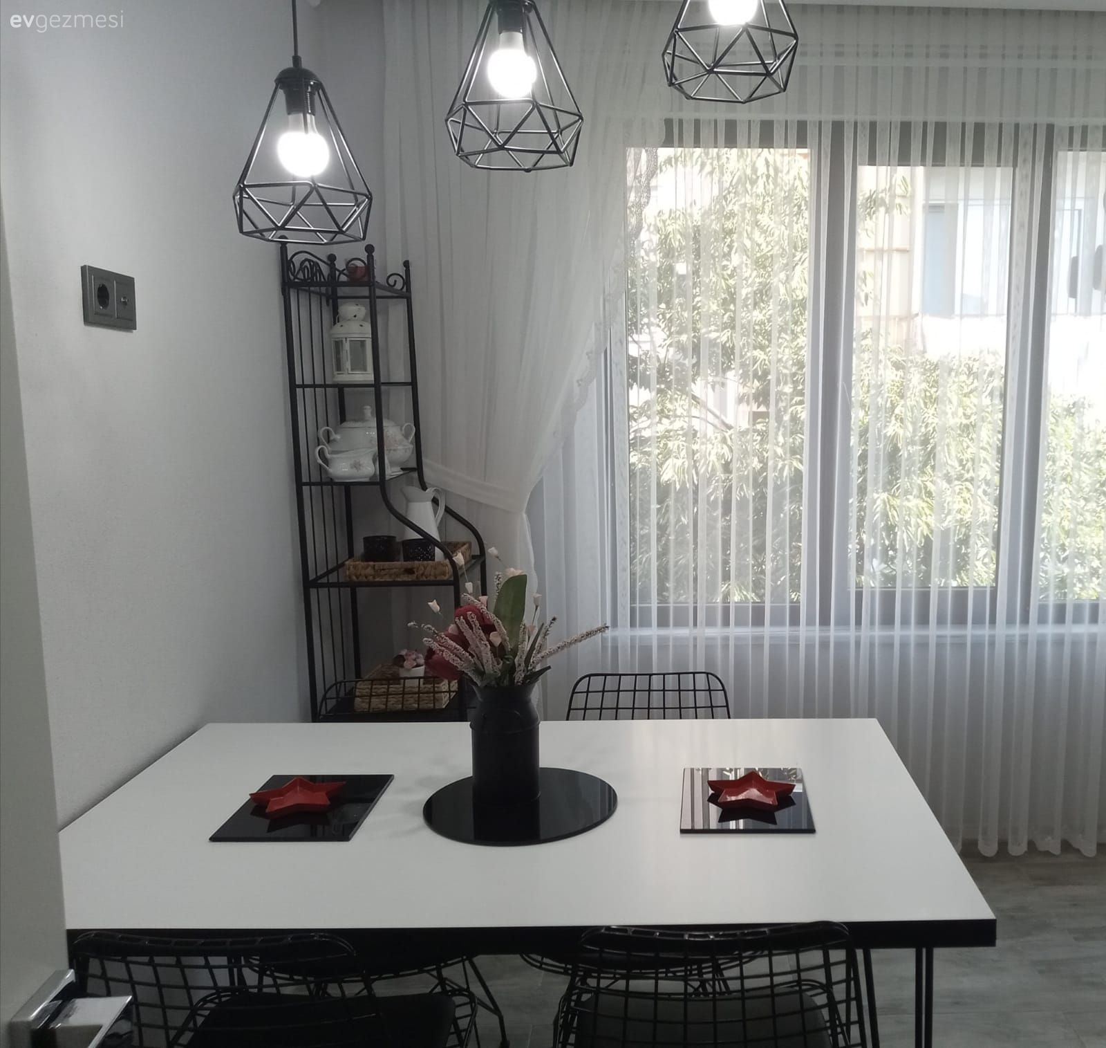 Mutfak masası, Sandalye, Mutfak Avize Modelleri, Siyah, Mutfak rafı, Mutfak, Tül perde, Perde