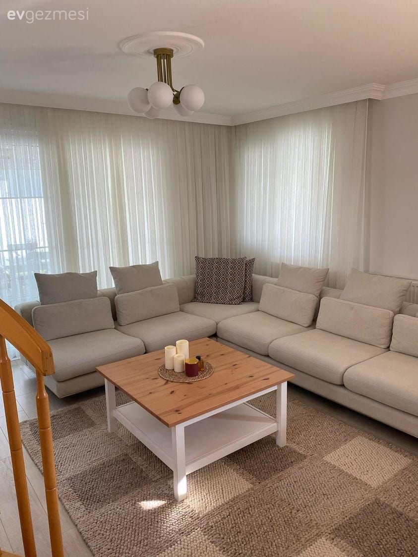 Bu Bahçeli Evde Ahşabın Sıcaklığı, Beyazın da Ferahlığı Her Şeye Yetmiş!