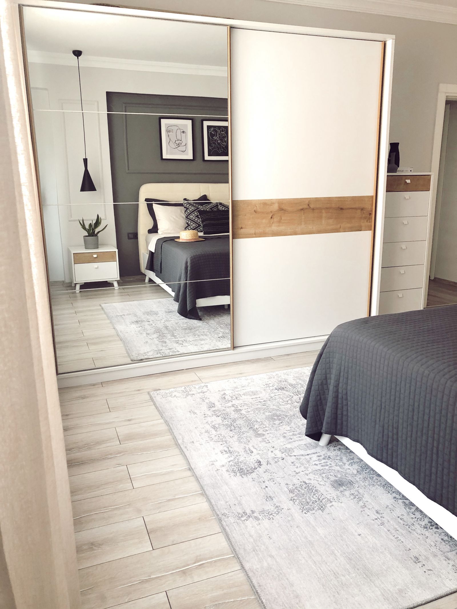 Bu Evde Elinizi Nereye Atsanız Karşınıza Bir Kendin Yap İşi Çıkıyor