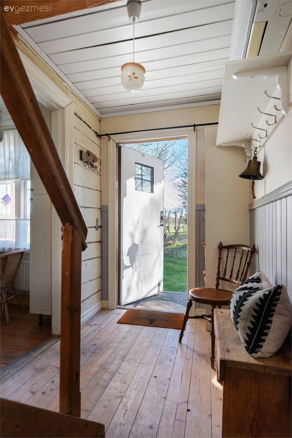 İçi ve Dışıyla Ufkunuzu Açacak 115 M2'lik İki Katlı Müstakil Ev