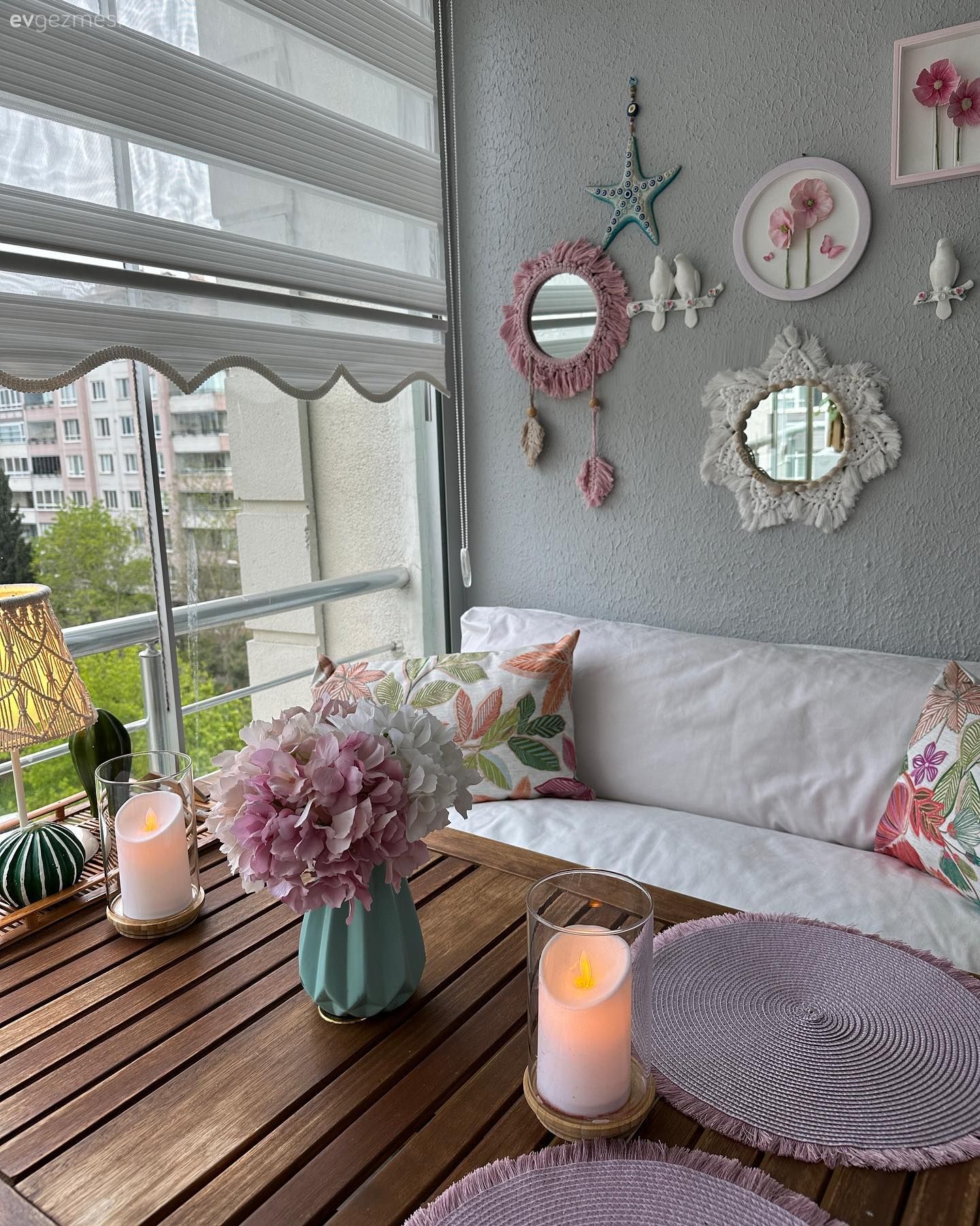 Balkon Gezmesi: Her Mevsime Hazır Bir İstanbul Balkonu!